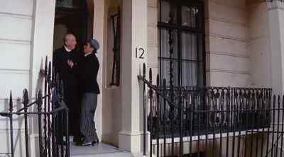 - Yes?
- A wedding. Come with me. - Around the World in Eighty Days