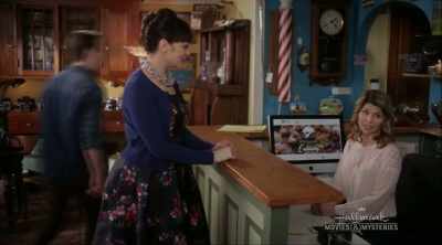 YES, AND I'M IMPRESSED
WITH THE EXTRA CARE - Garage Sale Mysteries: Picture a Murder