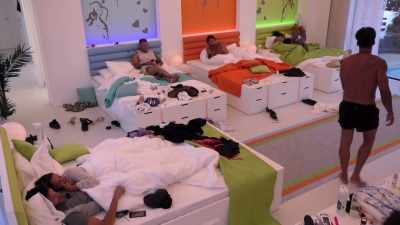 Yes, so basically,
my decision tonight
and I will pull, - Love Island