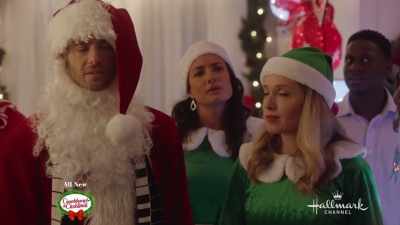 - Yes, and by
the look on your face, - A Royal Queens Christmas