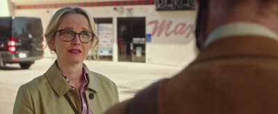 - Yes we can eat together,
that sounds very nice. - The Bachelors