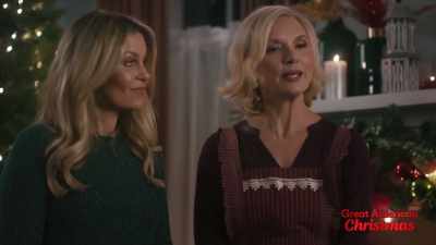 - Yes, dear.
I made the peppermint biscotti. - My Christmas Hero