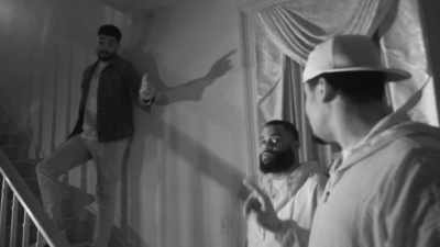 Yes, she did.
His third wife, she died here. - Ghost Brothers: Lights Out