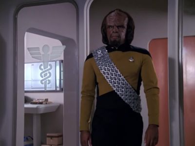 Yes, doctor? - Star Trek: The Next Generation