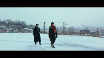 Yes, it does.
Why don't you dress up like that in Korea? - Moonlit Winter
