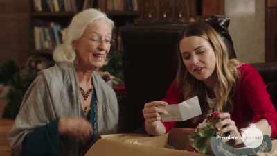 - Yes.
- He's so cute. - Christmas Around the Corner