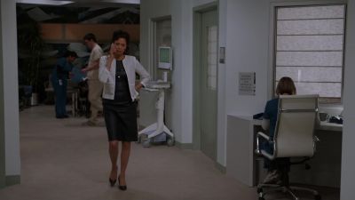 Yes, he's hanging in. Yeah, I'll... - Chicago Med