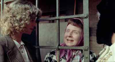 Yes, I do.
I remember her hair. - Don't Look Now