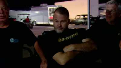- Yes, he is.
- [Scott] Robin has been doing killer lately. - Street Outlaws No Prep Kings Team Attack