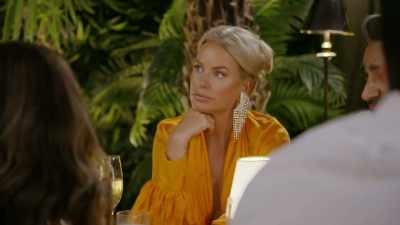 - Yes, but it was not my dream.
- But, Caroline, but that's... - The Real Housewives of Dubai