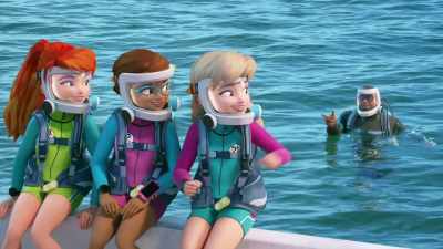 Yes. Last one in is-- - LEGO Friends: Girls on a Mission