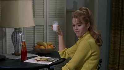 Yes, your laundry came back today. - Barefoot in the Park