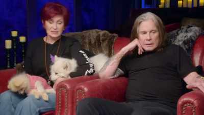 - Yes.
- Let me know if you think what they're seeing is - The Osbournes Want to Believe