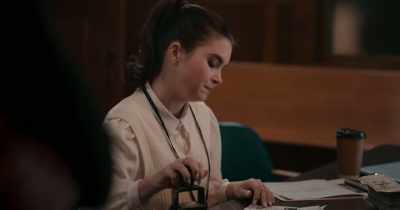 - Yes, ma'am.
- ♪ Stare while ♪ - The Republic of Sarah