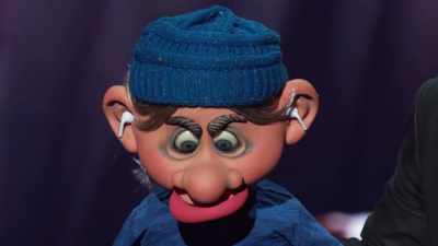 Yes. Many of them
are also texting. - Jeff Dunham: Me The People