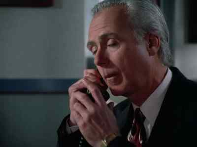 - Yes?
- Mr. Luthor? - Lois & Clark: The New Adventures of Superman