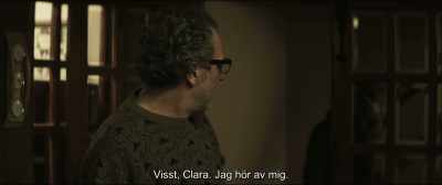 Yes, okay, Clara,
I'll call you right back. - The Invisible Guest
