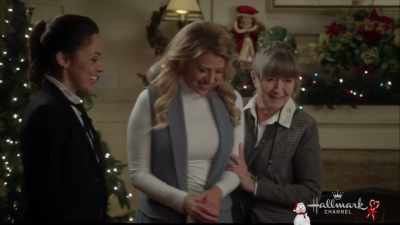 Yes, okay. Sorry, excuse me. - Entertaining Christmas