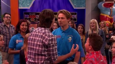 >> YES! ONE THOUSAND POINTS!
BE RIGHT BACK, TODD! - iCarly