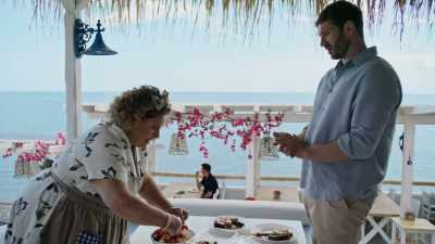 Yes! Pick a place
for your wedding - The Groomsmen: Second Chances