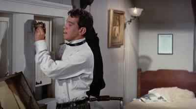 - Yes, please?
- Come to my bedroom at once. - Around the World in Eighty Days