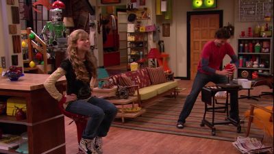 >> YES! - iCarly