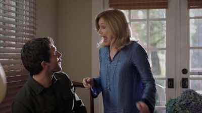 - Yes! She got married again.
- No! - Imposters