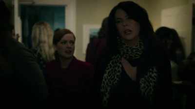 - Yes, you should.
I'm just gonna hydrate - Zoey's Extraordinary Playlist