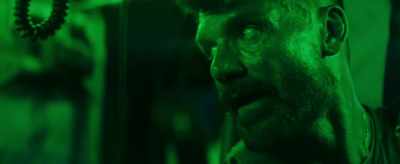 - Yes sir.
- You stay close to me. - Long Gone Heroes