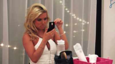 ‐Yes.
‐(SOPHIE CHUCKLES) - Love Island