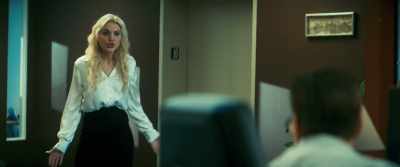Yes, stay. There's a
bomb under his seat, - Hot Seat