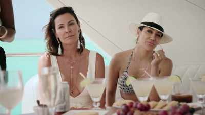 - Yes.
- That's a crock of [bleep]. - The Real Housewives Ultimate Girls Trip