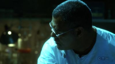 Yes,that's it. Put it
down there. Thank you. - CSI: Crime Scene Investigation