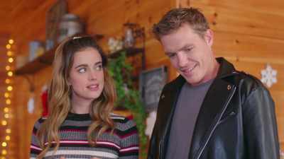 ‐Yes.
‐That's very smart, - Christmas Love Letter