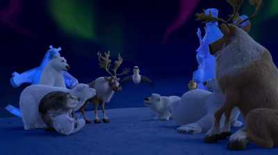 Yes, the crown has gone missing, - Norm of the North: Family Vacation