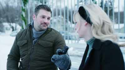 - Yes, but the holidays
aren't always a happy time - Christmas Lover's Anonymous