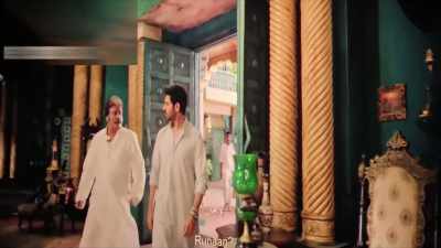 - Yes, Uncle?
- Does Reet talk about me? - Bhool Bhulaiyaa 2