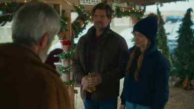 -Yes, we wanna find the biggest, - A Novel Christmas