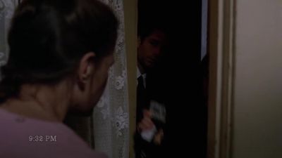 - Yes, what is it?
- Agents Mulder And Scully. - The X-Files