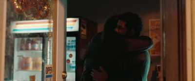 - Yes, yeah.
- Okay, come here. - Your Lucky Day
