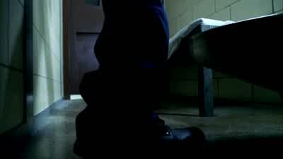 Yo, badge, I gotta use the phone! - Prison Break