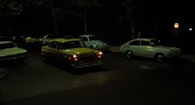 Okay, pull over to the curb over there. - Taxi Driver