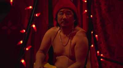 - Yo, can I put my clothes back on?
- No, no, no. Keep your clothes off. - Guest House
