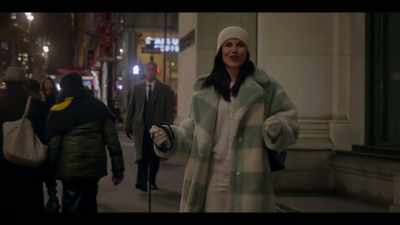 - Yo.
- I am such a good person. - The Girls on the Bus