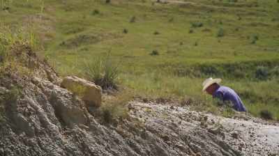 YO, JAKE!
GOT A TRICERATOPS HERE. - Dino Hunters