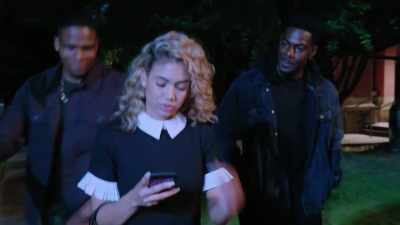 - YO, LI'L MAMA.
- [SIGHS] - Tyler Perry's The Oval