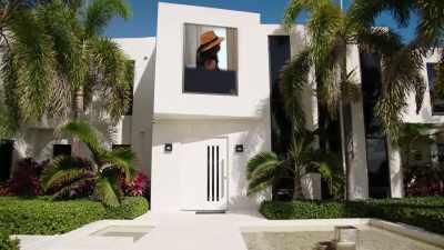 - * Yo-o-o-o!
Warm today * - The Real Housewives Ultimate Girls Trip