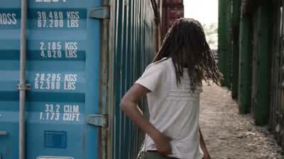 - Yo, that's it. - The Chi