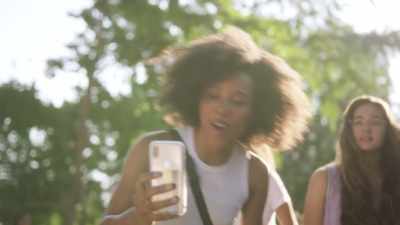 - Yo, you wanna skate?
- That's not funny, bitch. - Betty
