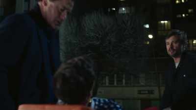 -Yo, what's going on, man?
-Stanley D. Fripp. - Professionals